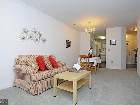 4th image of 6916 Fairfax Dr Unit 116