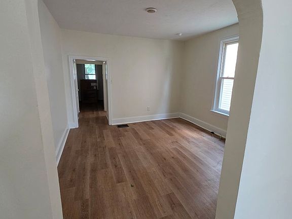 3rd image of 345-347 W Penn St