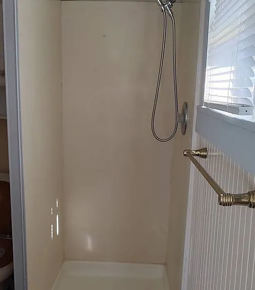 1251 W Grand Ave — Photo 5
