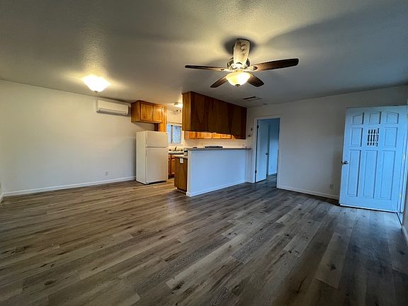 5th image of 3111 Silverbell Rd #1/2