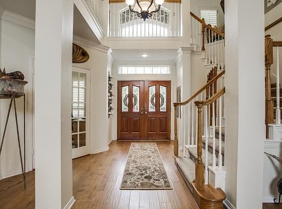3rd image of 4588 Spencer Dr
