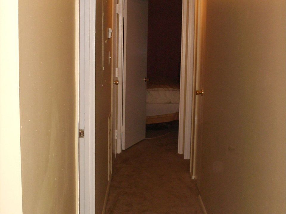 2nd image of 5758 Village Green Dr Unit 9/5758D