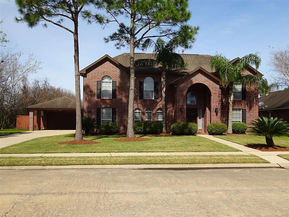1st image of 408 Claremont Crossing Dr