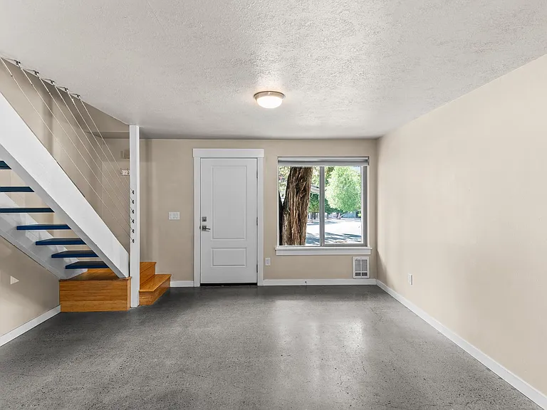 2150 Hill St #1 — Photo 5