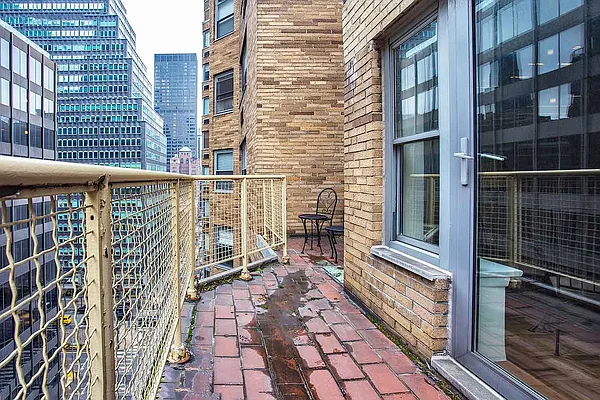 Sold by The Bamberger Group | media 2