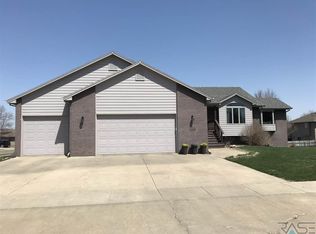 7408 W Lancaster St, Sioux Falls, SD 57106