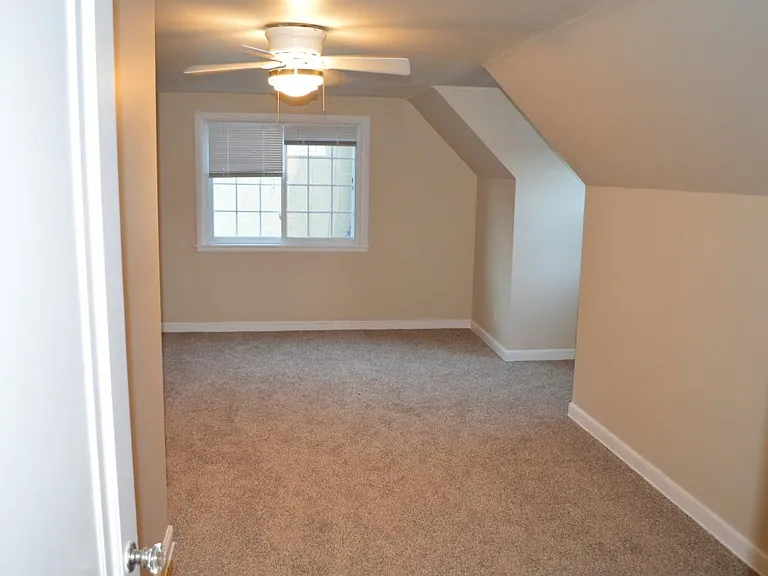Large upstairs room with 2 windows