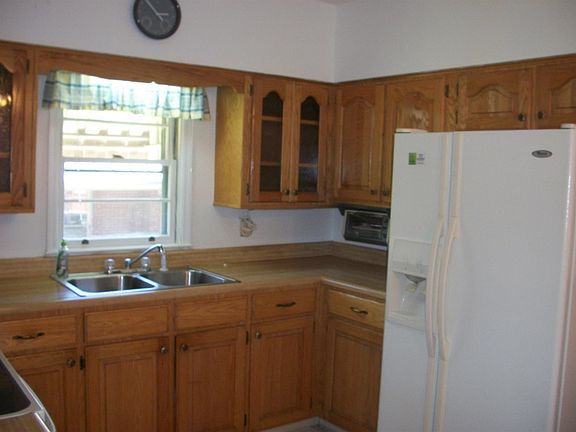 2nd image of 1307 Arlington Dr