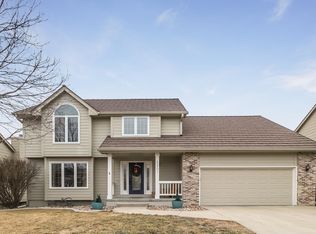 2201 NW 139th St, Clive, IA 50325