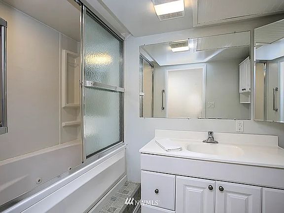 4th image of 4508 12th Ave S