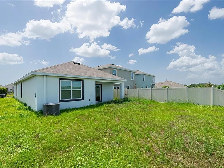 17066 Oval Rum Dr — Photo 36