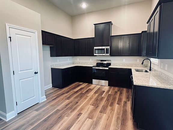 4th image of 187 Coffey Rd