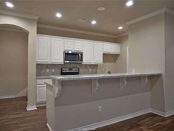 5th image of 1753 Dakota Ln