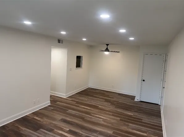 8718 Bayberry Pl APT 29, Plantation, KY 40242