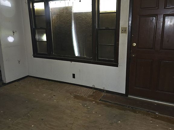 3rd image of 1436 Jones Ln
