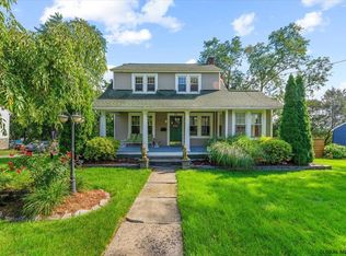 38 McCulloch Ave, Ravena, NY 12143