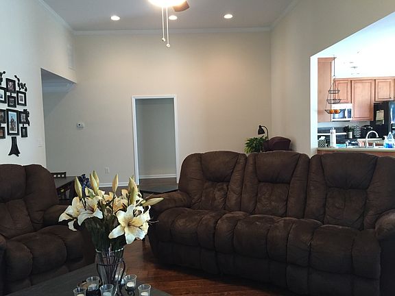 5th image of 997 Park Hollow Way