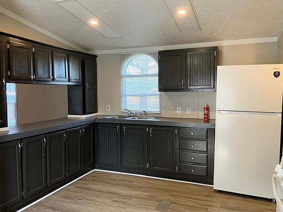 5th image of 2700 N Washington St #229M