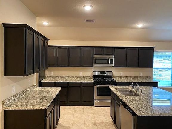 3rd image of 9610 Paloma Creek Dr