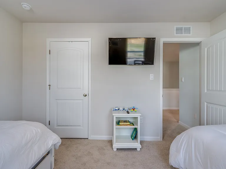 9224 Greenway Trl — Photo 40