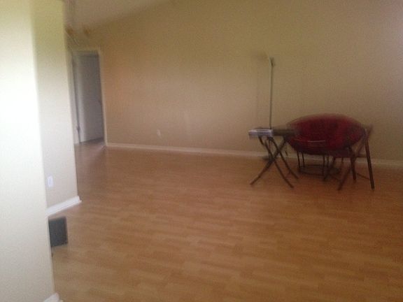 3rd image of 1105 NE 9th Ter