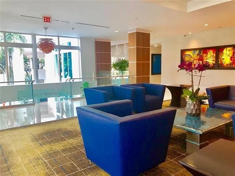 1800 N Bayshore Dr #1610 — Photo 24