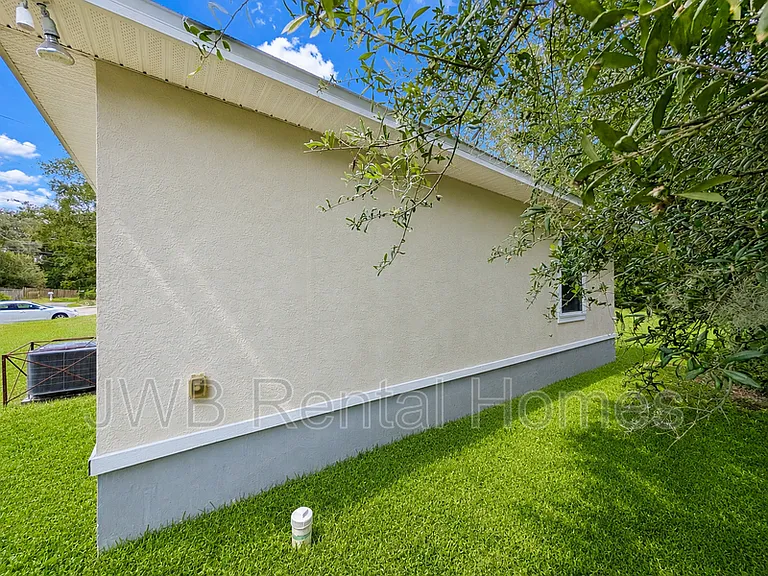 488 Arlington Rd — Photo 18