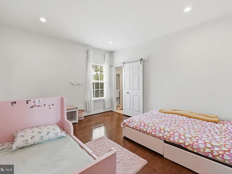 6526 Wayside Pl — Photo 34