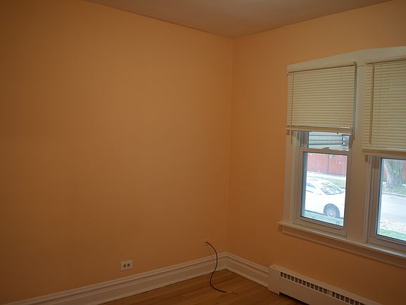 3rd image of 7030 W Wrightwood Ave #1