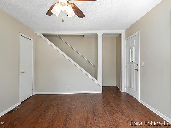 3rd image of 604 Lamberton St NE