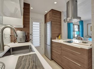 17001 NE 13th Ave APT 105, North Miami Beach, FL 33162