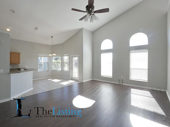5th image of 532 Hardwood Cir