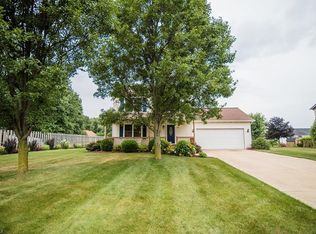 8750 Honeycut Dr, North Ridgeville, OH 44039