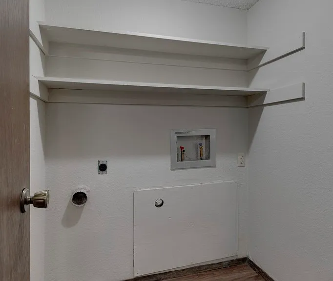 Pheasant Run Apartments — Photo 14