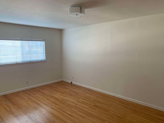 4th image of 441 Cypress Ave