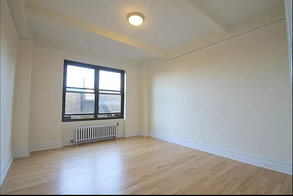 Rented by Manhattan Realty Group | media 7