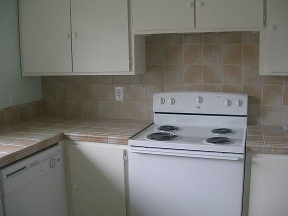 4th image of 7804 Cirano Ct