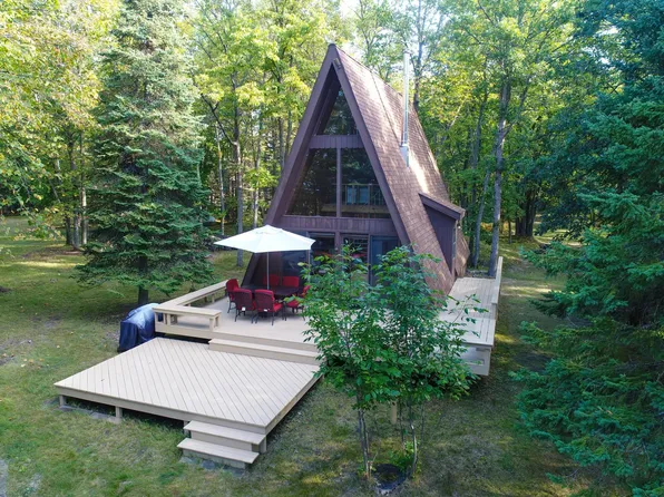 2187 Hogans Island Dr NW, Backus, MN 56435