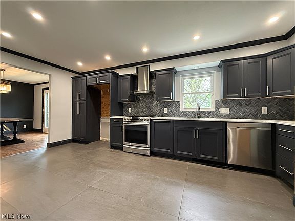 2nd image of 409 Melbourne Ave