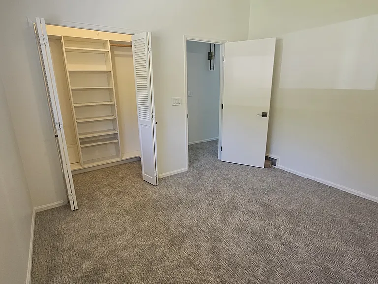 3803 E Lake Sammamish Shore Ln SE — Photo 21