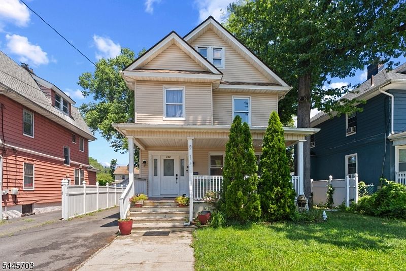 1st image of 135 Morse Pl