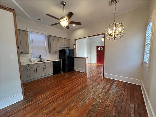 127 Addison St — Photo 6