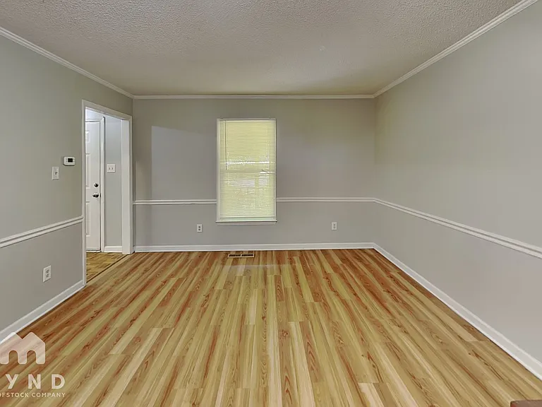 220 Glaive Dr — Photo 6