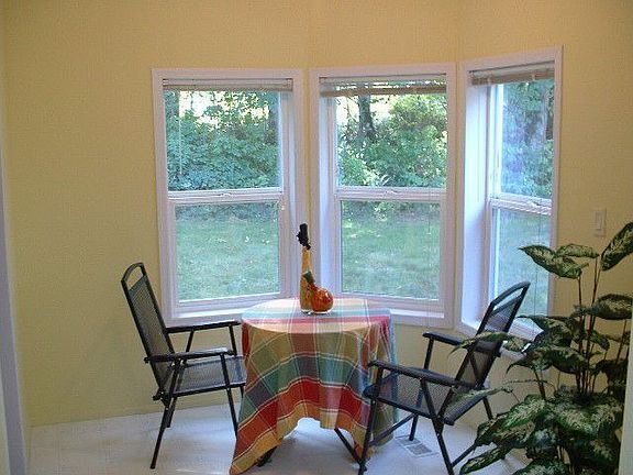 Cozy Breakfast Nook