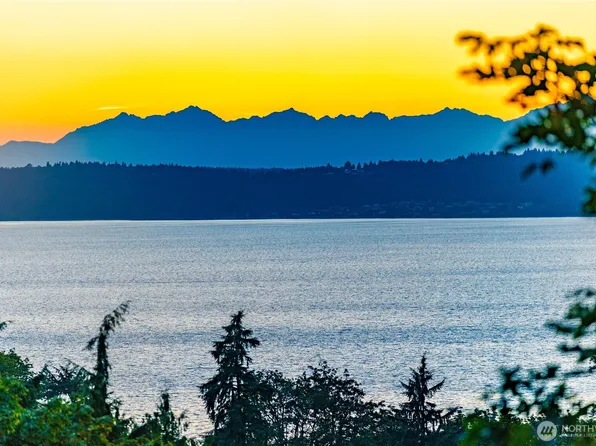 28601 13th Avenue S, Federal Way, WA 98003