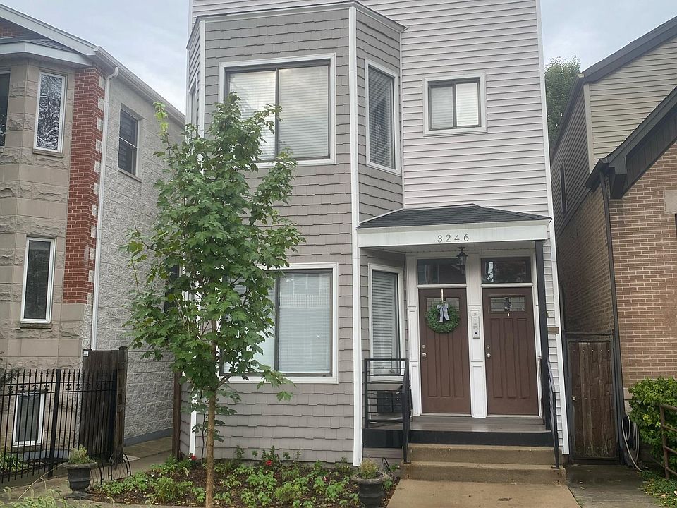 1st image of 3246 N Leavitt St #2