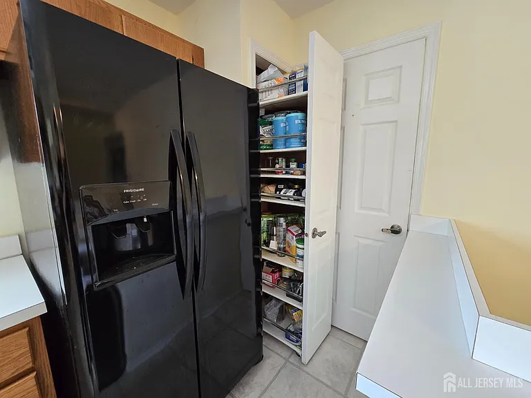8 Glastonbury Dr — Photo 14