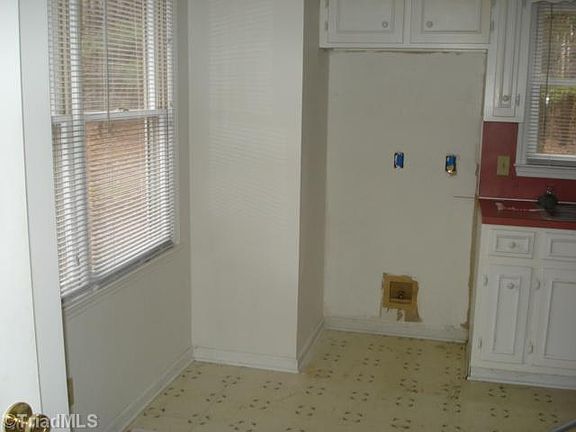 5th image of 1000 Deerfield Dr