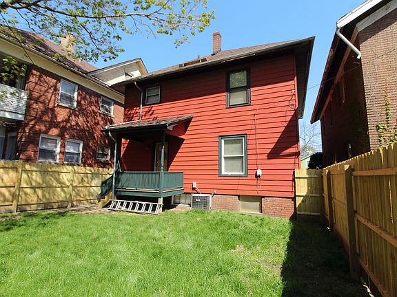 2nd image of 718 Locust St