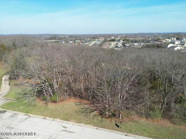 Denice St, Jefferson City, MO 65109